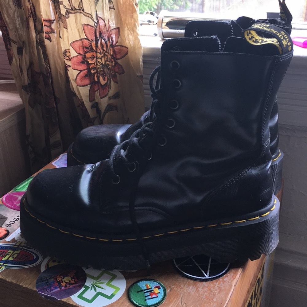 jadon black platform doc martens